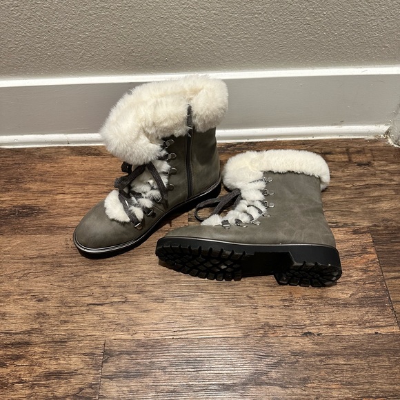 Fur Boots - Picture 3 of 4